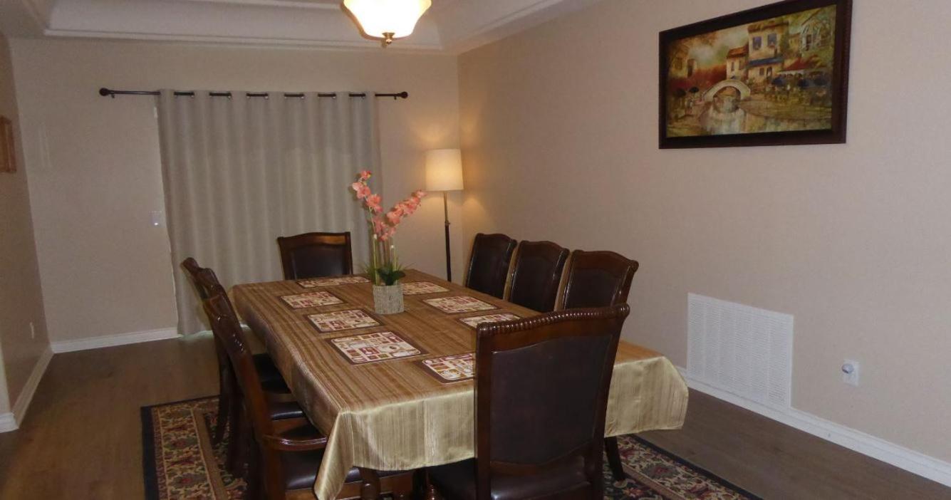 Mansion On The Hill Let 4 Rooms, 5Th Cost Extra Sage Exteriér fotografie